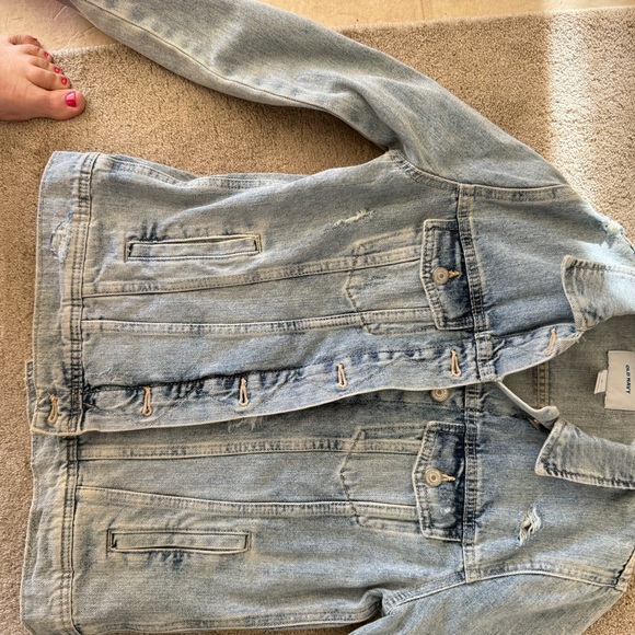 Old Navy Distressed denim jacket - Picture 6 of 9